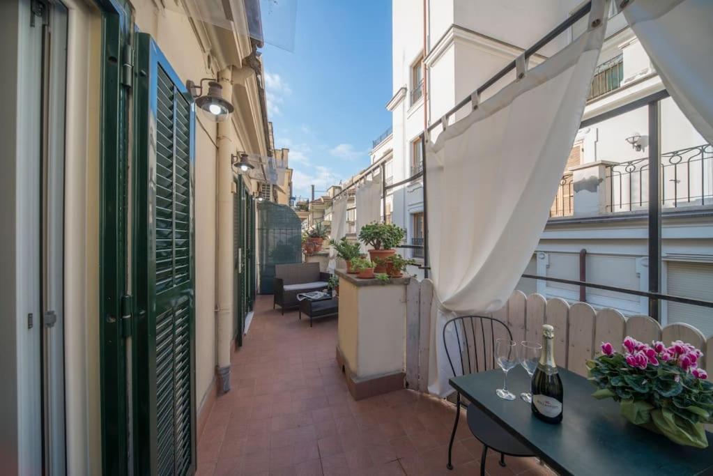 Ferienwohnung Trevi Domus Avignonesi Rom Exterior foto
