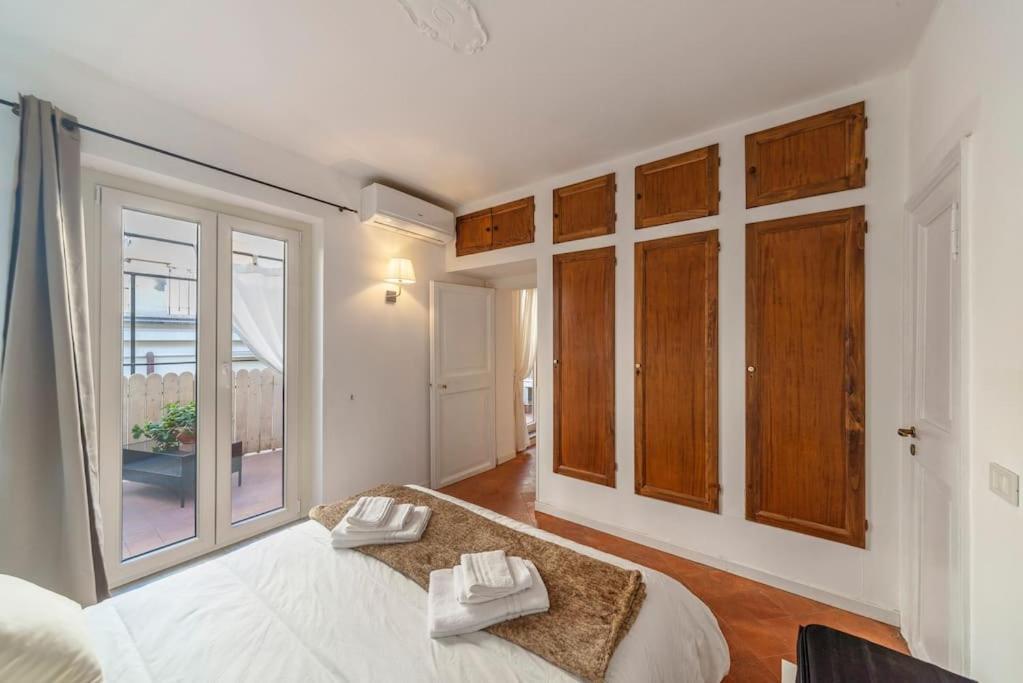 Ferienwohnung Trevi Domus Avignonesi Rom Exterior foto
