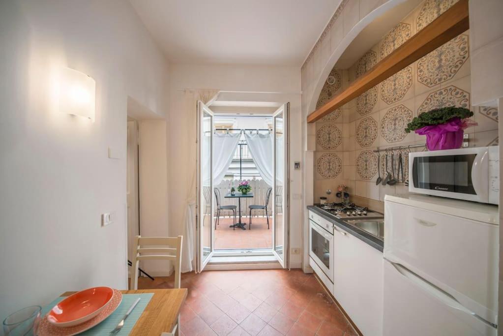 Ferienwohnung Trevi Domus Avignonesi Rom Exterior foto